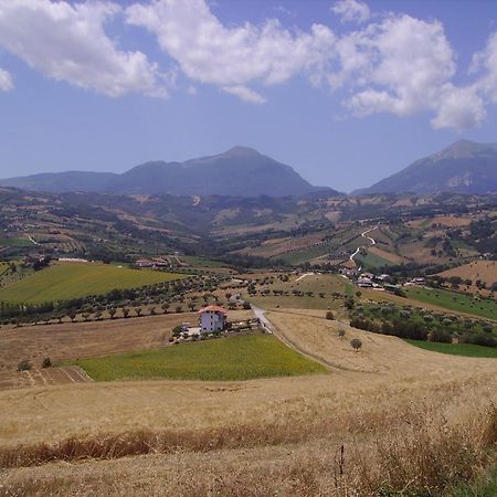 Agriturismo Il Vecchio Carro Campli Extérieur photo